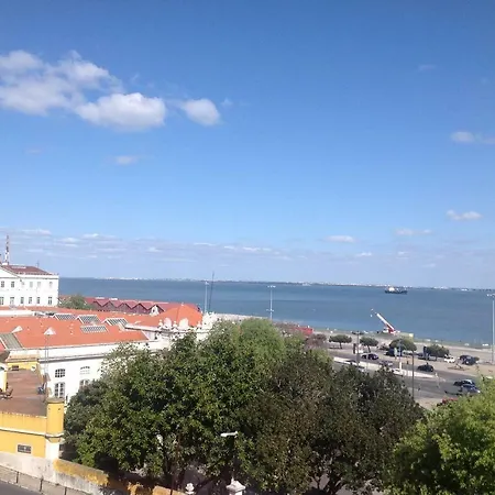 Xavier - Alfama Apartment River View-2